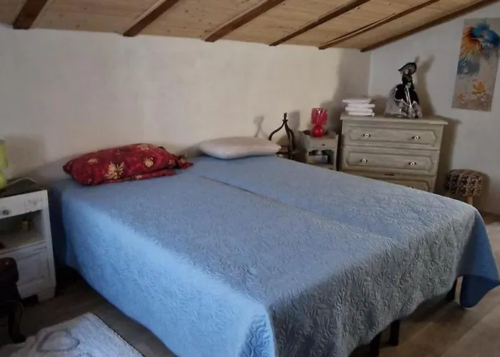 Bouganville Nyaraló Villanovafranca